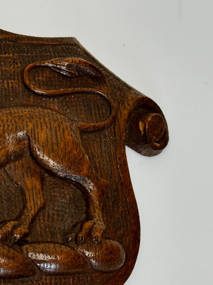 19th Century Pugin Design Carved Tiger Oak Heraldic Lion Shield Crest Sculpture - 5