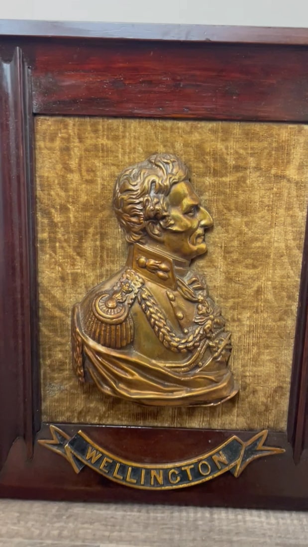 Decorative Early Victorian Gilded Ormolu Bronze Portrait Duke Wellington Plaque - 2