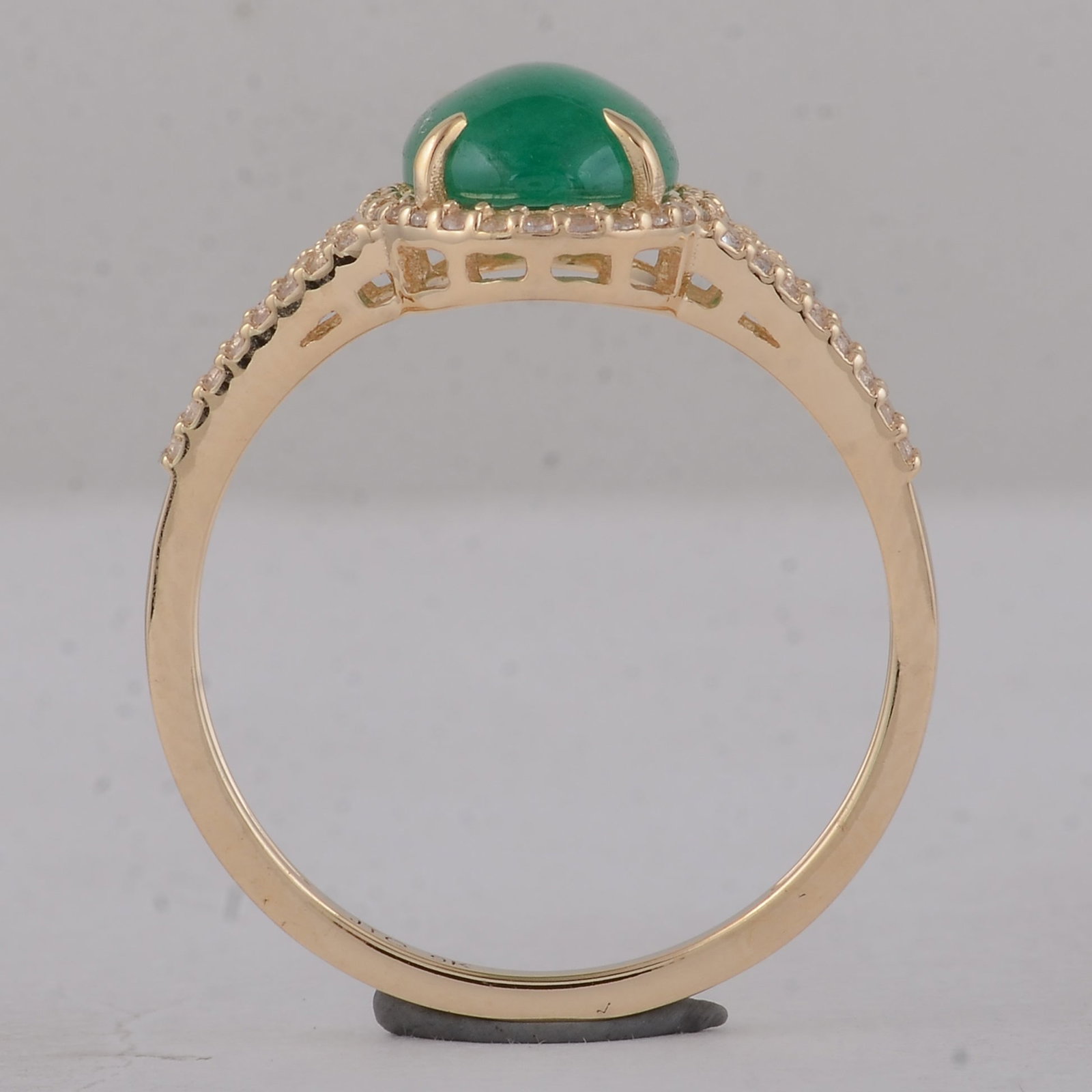 2.01 Ct Oval Emerald 9K Gold Ring - 4