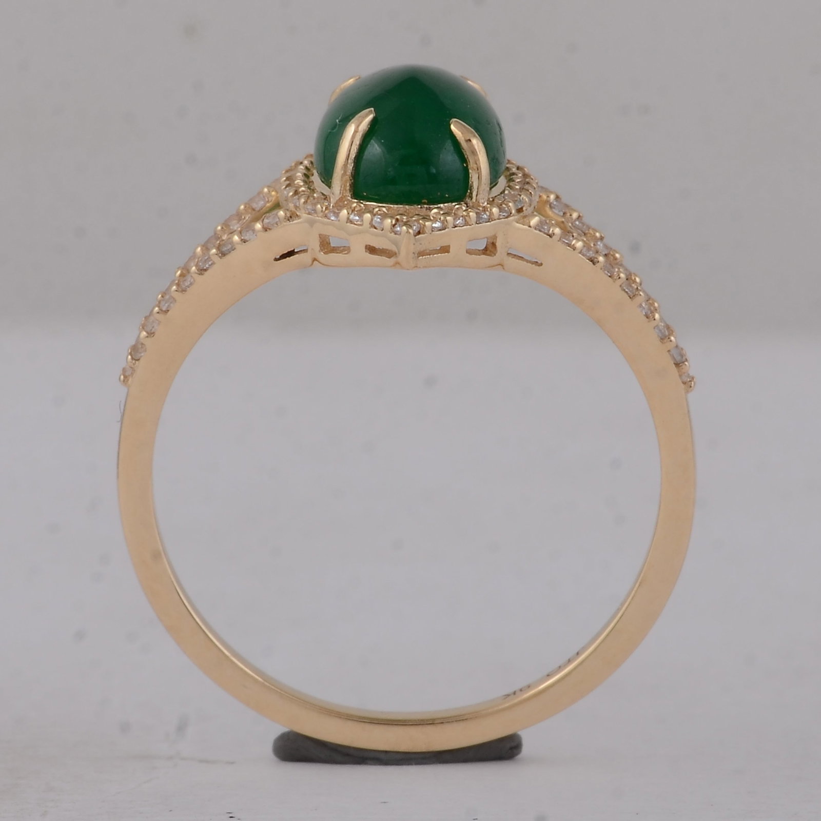 2.23 Ct Oval Emerald 9K Gold Ring - 4