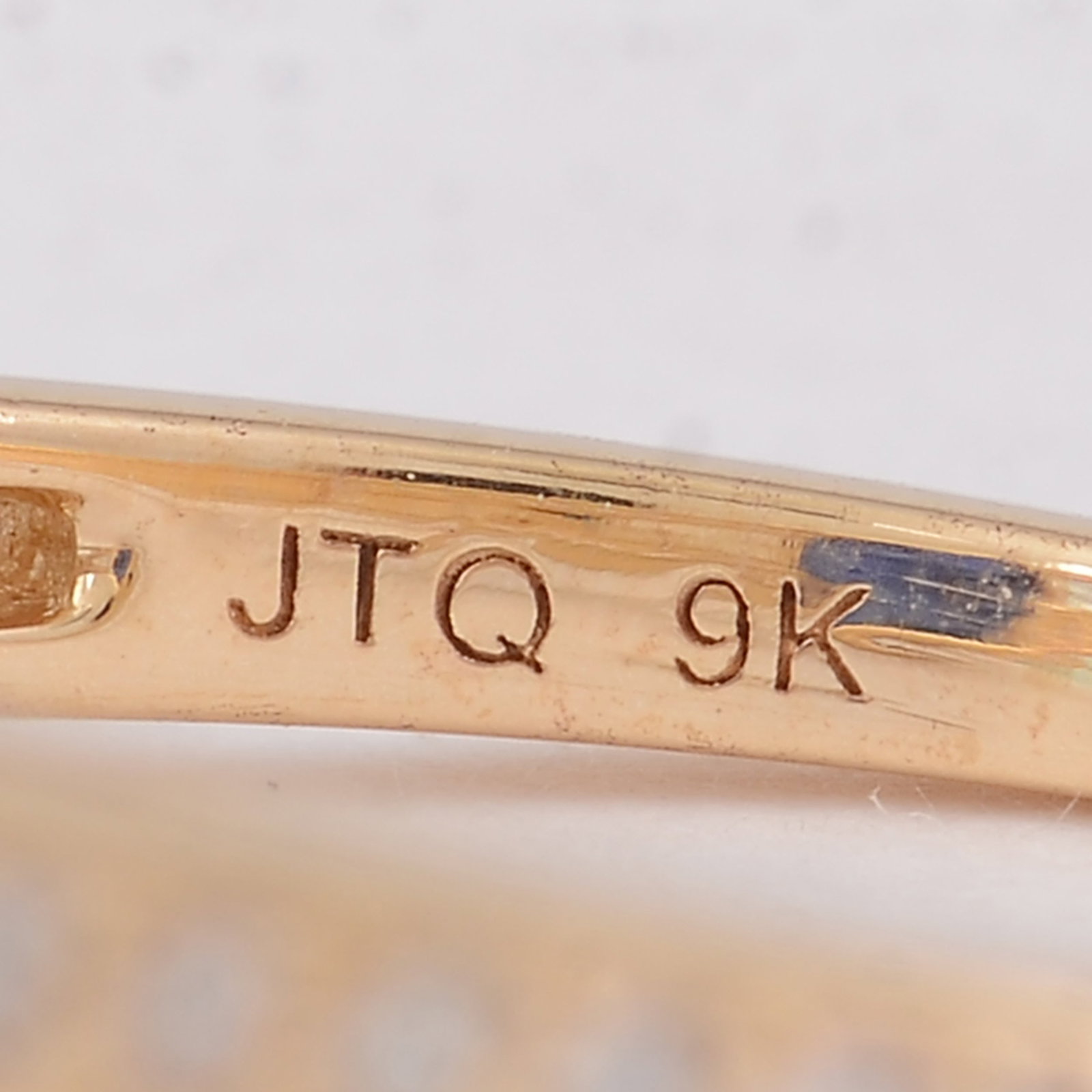 1.32 Ct Oval Sapphire 9K Gold Ring - 5