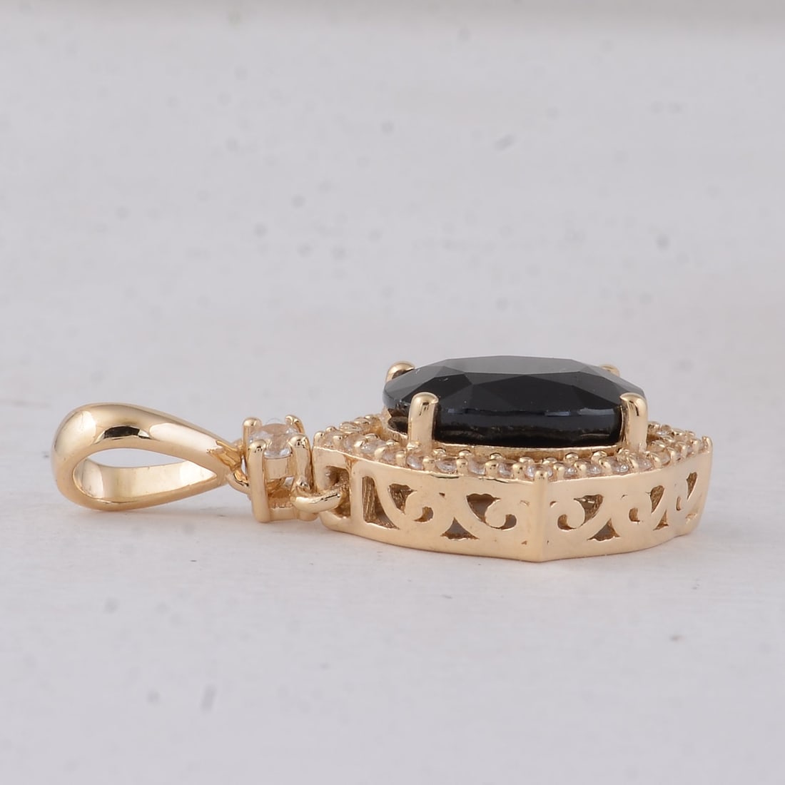 2.80 Ct Oval Sapphire 9K Gold Pendant - 3