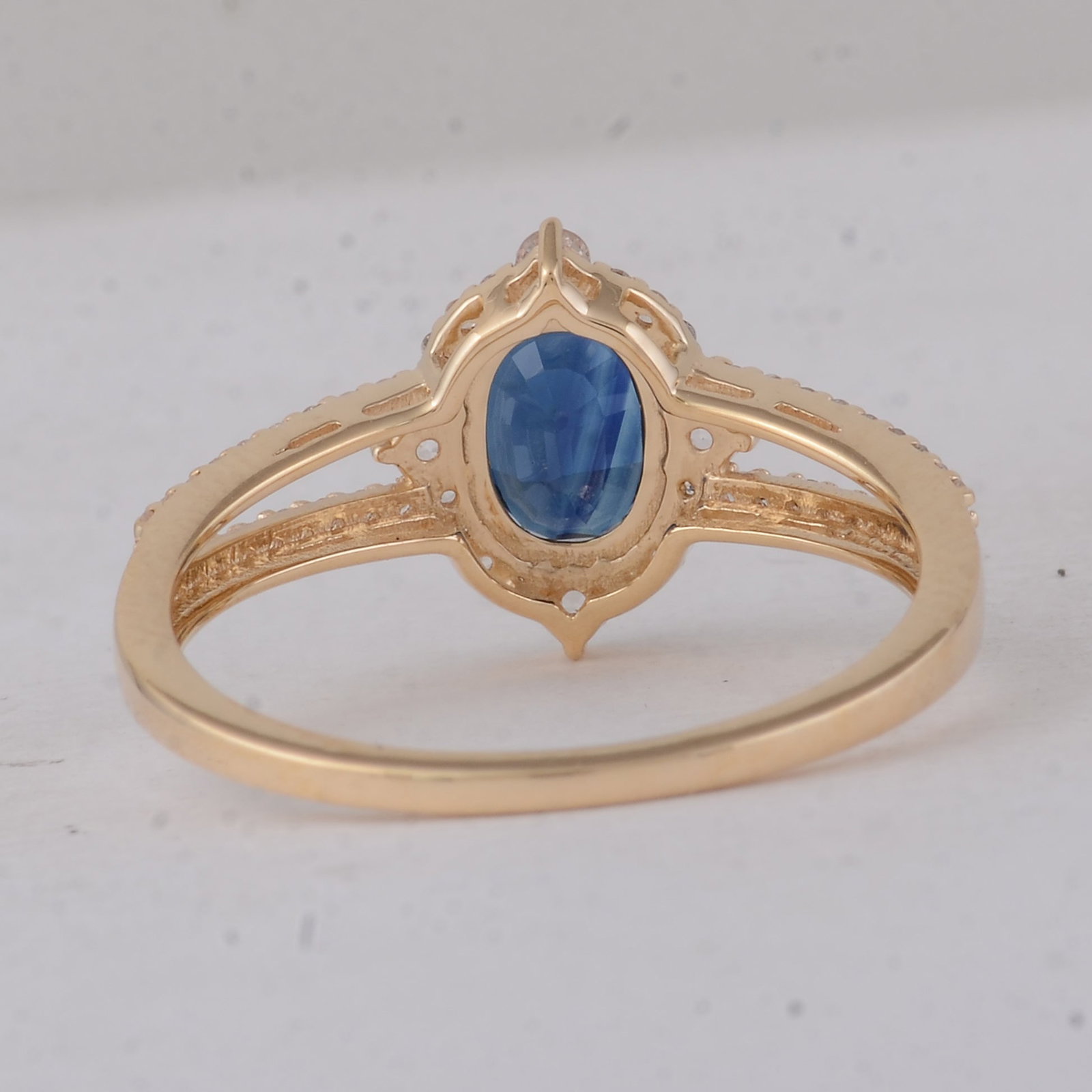 1.44 Ct Oval Sapphire 9K Gold Ring - 4