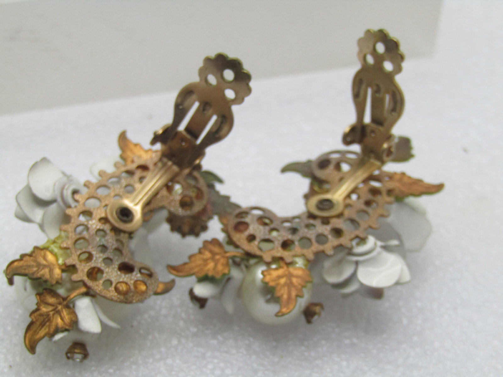 Vintage Enameled Floral Faux Pearl AB Earrings, Clip, 1950's, Unsigned Miriam Haskell - 5