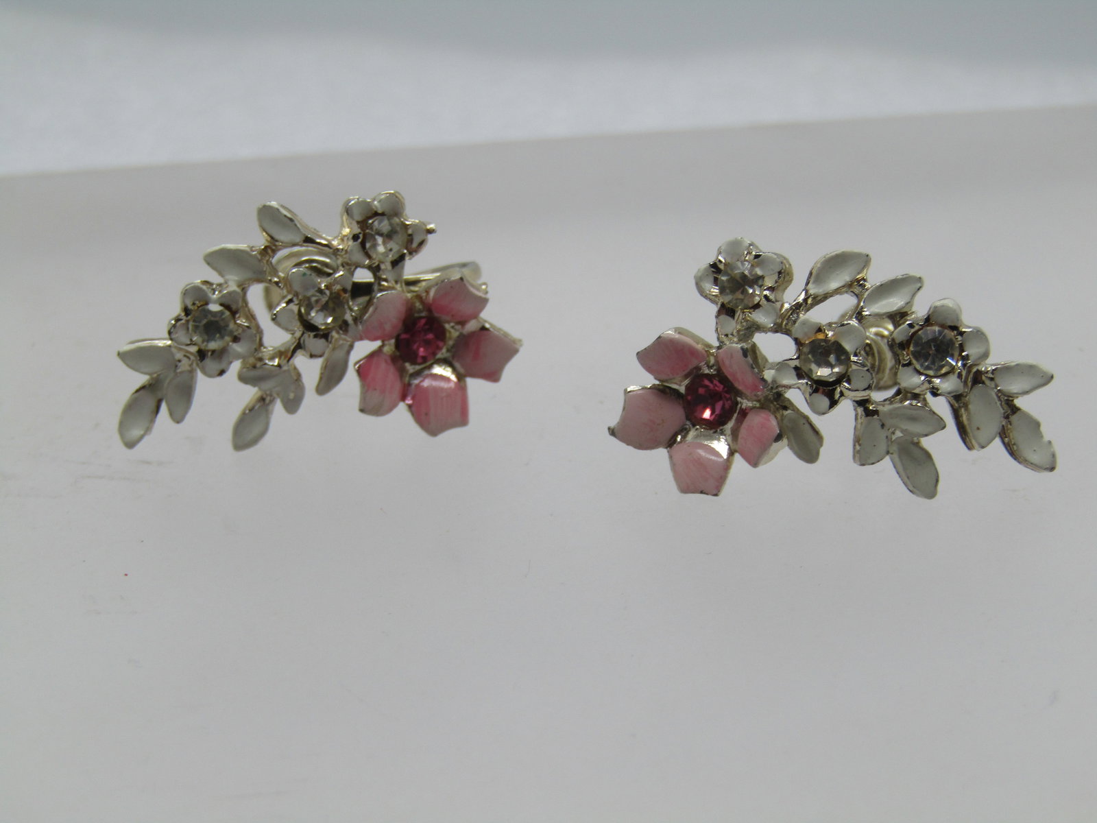 Vintage Enameled Floral Earrings, Screwback, Rhinestones, 1950's-1960's - 2