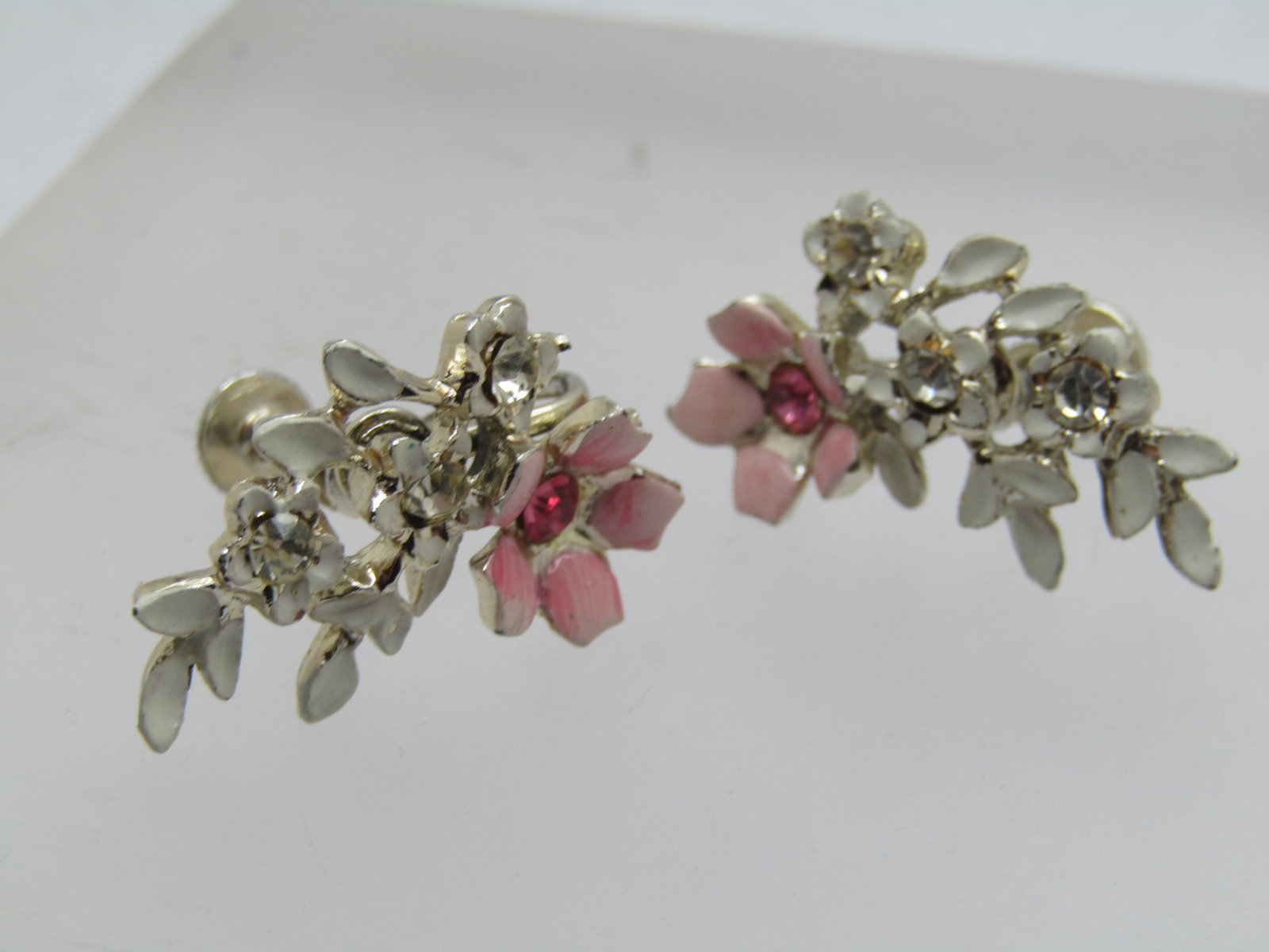 Vintage Enameled Floral Earrings, Screwback, Rhinestones, 1950's-1960's - 3