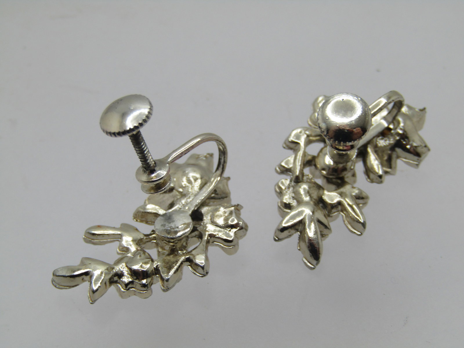 Vintage Enameled Floral Earrings, Screwback, Rhinestones, 1950's-1960's - 4