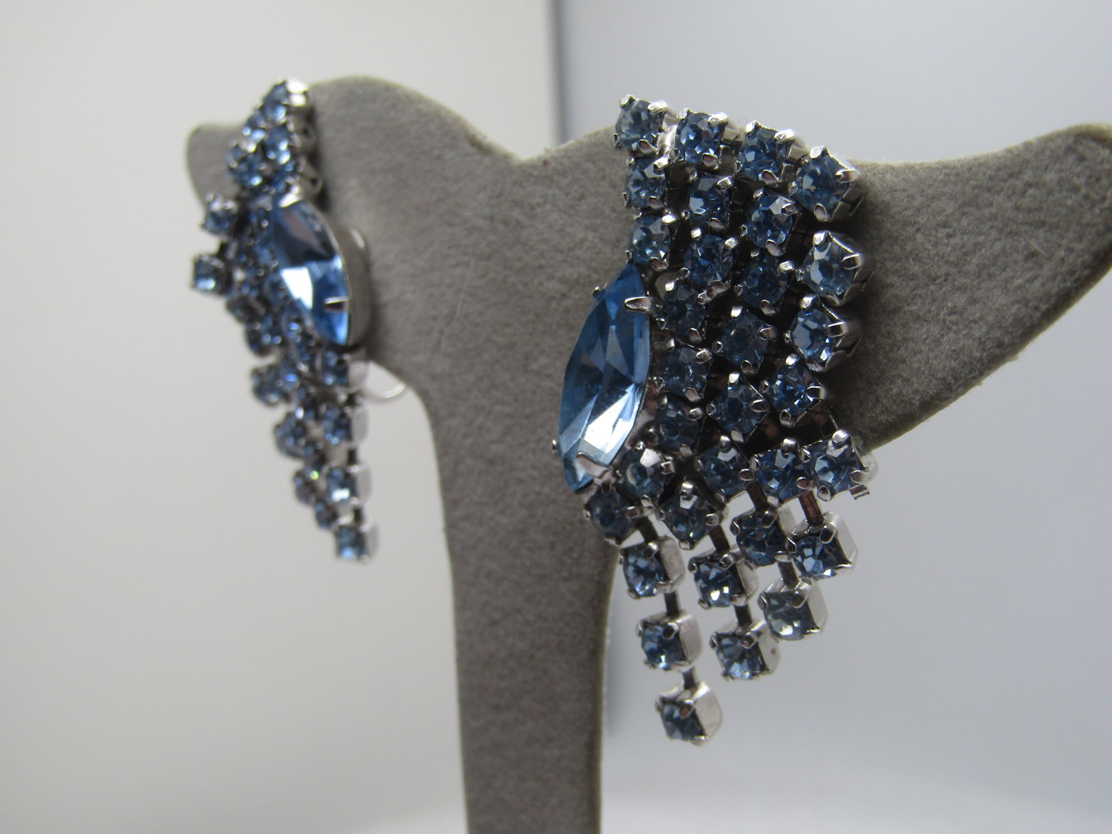 Vintage Coro Blue Rhinestone Necklace Set, Bracelet, Earrings Set, 1940's-1950's - 4