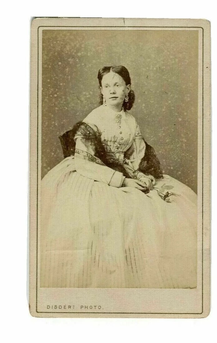 CDV Photo – Princess Isabelle de Bourbon – Disdéri, Paris Royal Portrait 1865 - 2