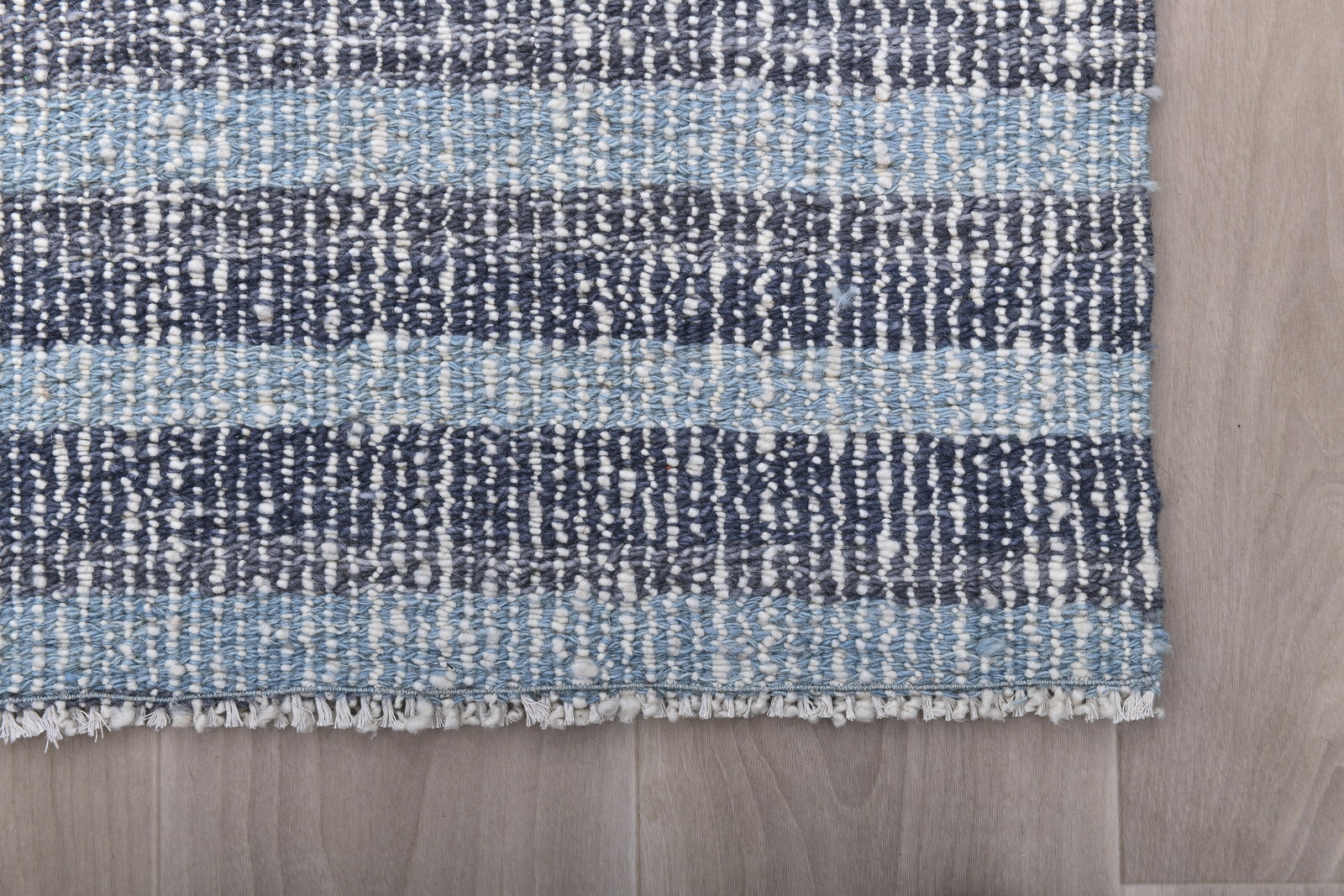 4'7'' x 6'10'' Turkish Handmade Kilim Rug - 241374 - 10