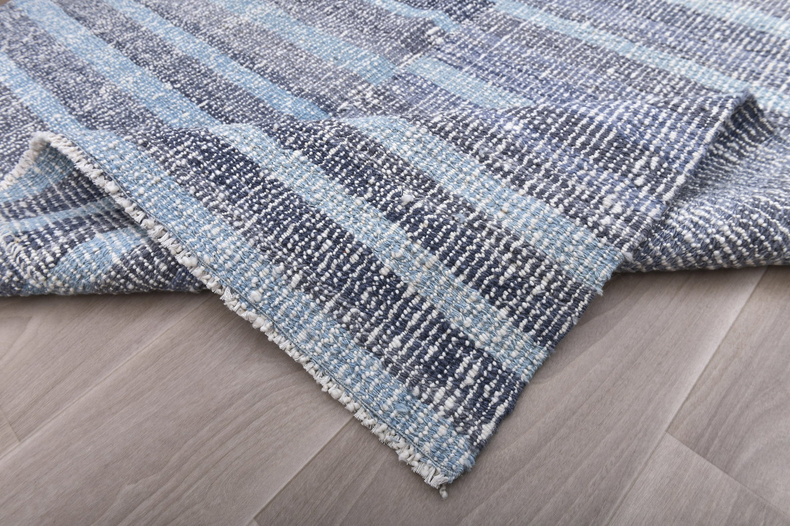4'7'' x 6'10'' Turkish Handmade Kilim Rug - 241374 - 12