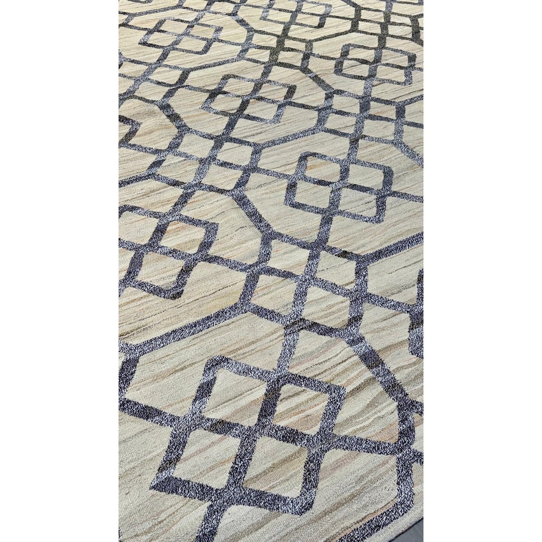 Fine flat woven rug - 4