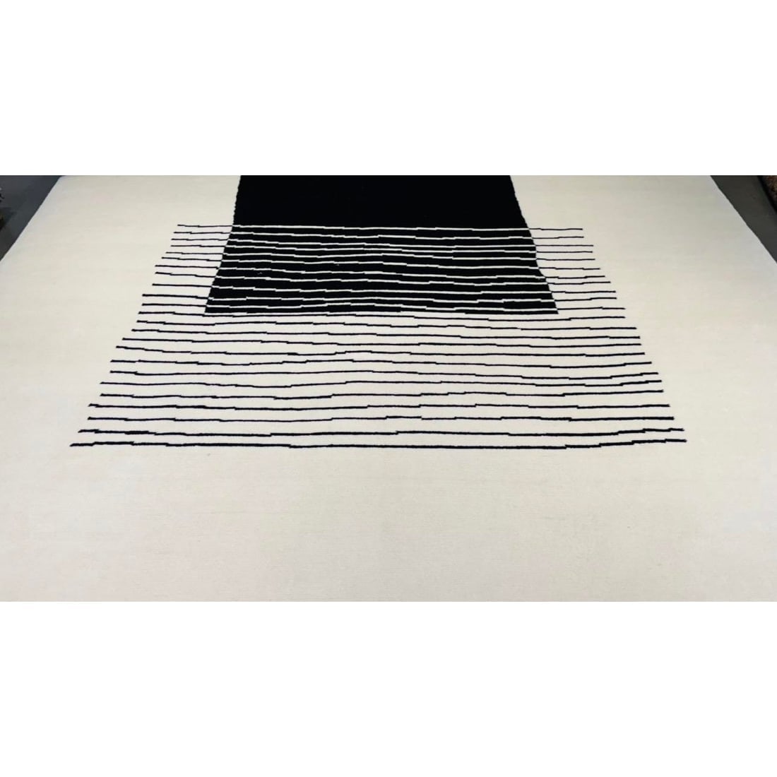 Modern hand knotted rug - 6