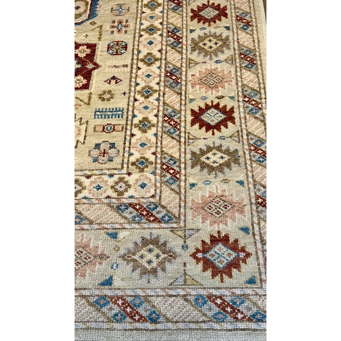 Heriz design rug - 4