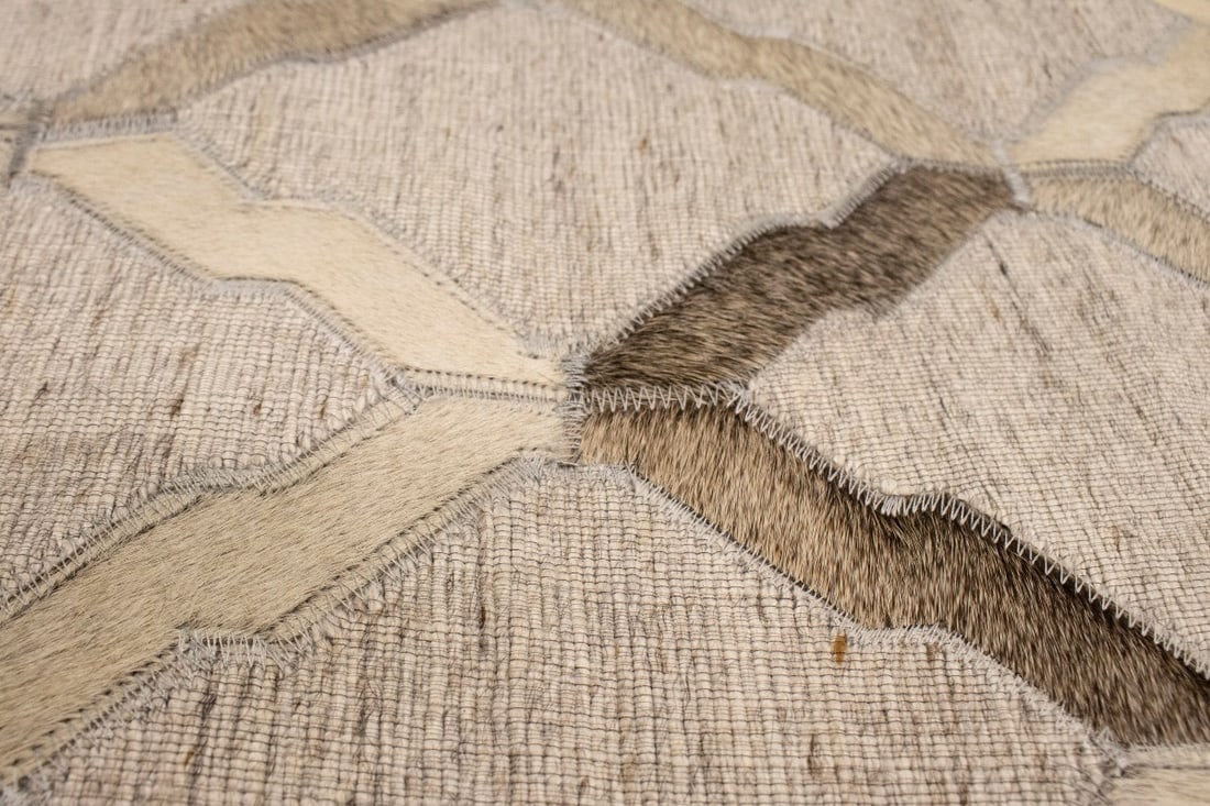 Silver Cowhide 5X8 Modern Leather Rug - 12