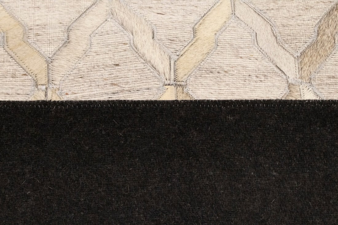 Silver Cowhide 5X8 Modern Leather Rug - 16