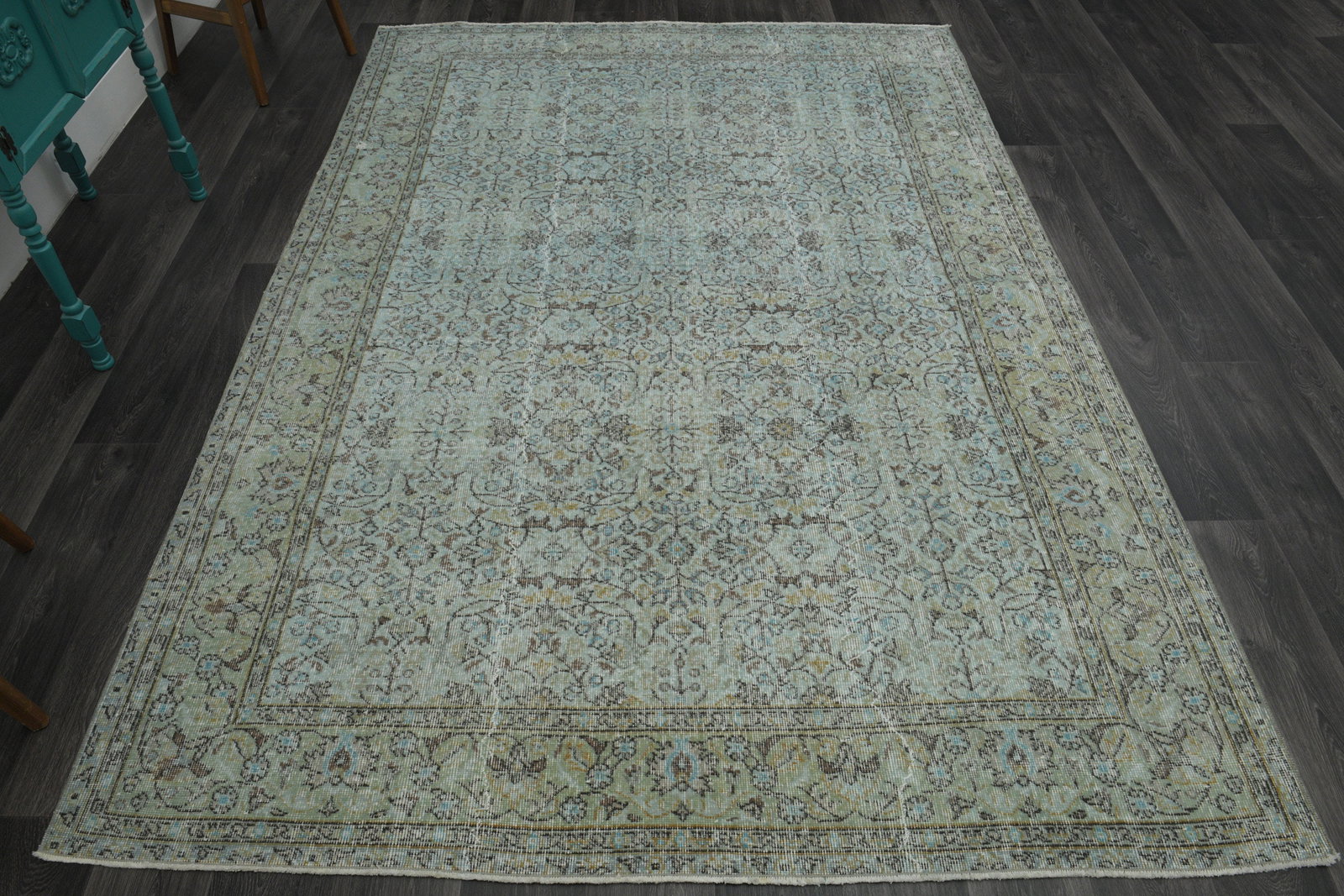 6.9x9.8 ft, VINTAGE Rug, TURKISH: Title: 6.9x9.8 ft, VINTAGE Rug, TURKISH Description: This Turkish one-of-a-kind Vintage Turkish Rug is hand-knotted and handwoven by the most skilled artisans who use pure wool, in muted, natural tone