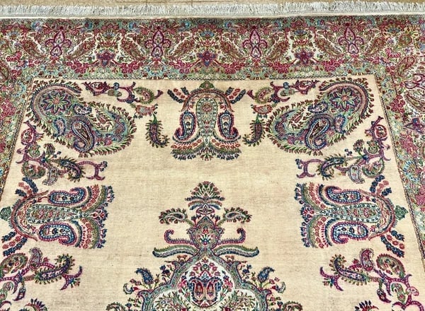 Persian Kerman Hand Knotted Semi-Antique Oriental Rug 9'9" x 12'3" - 6