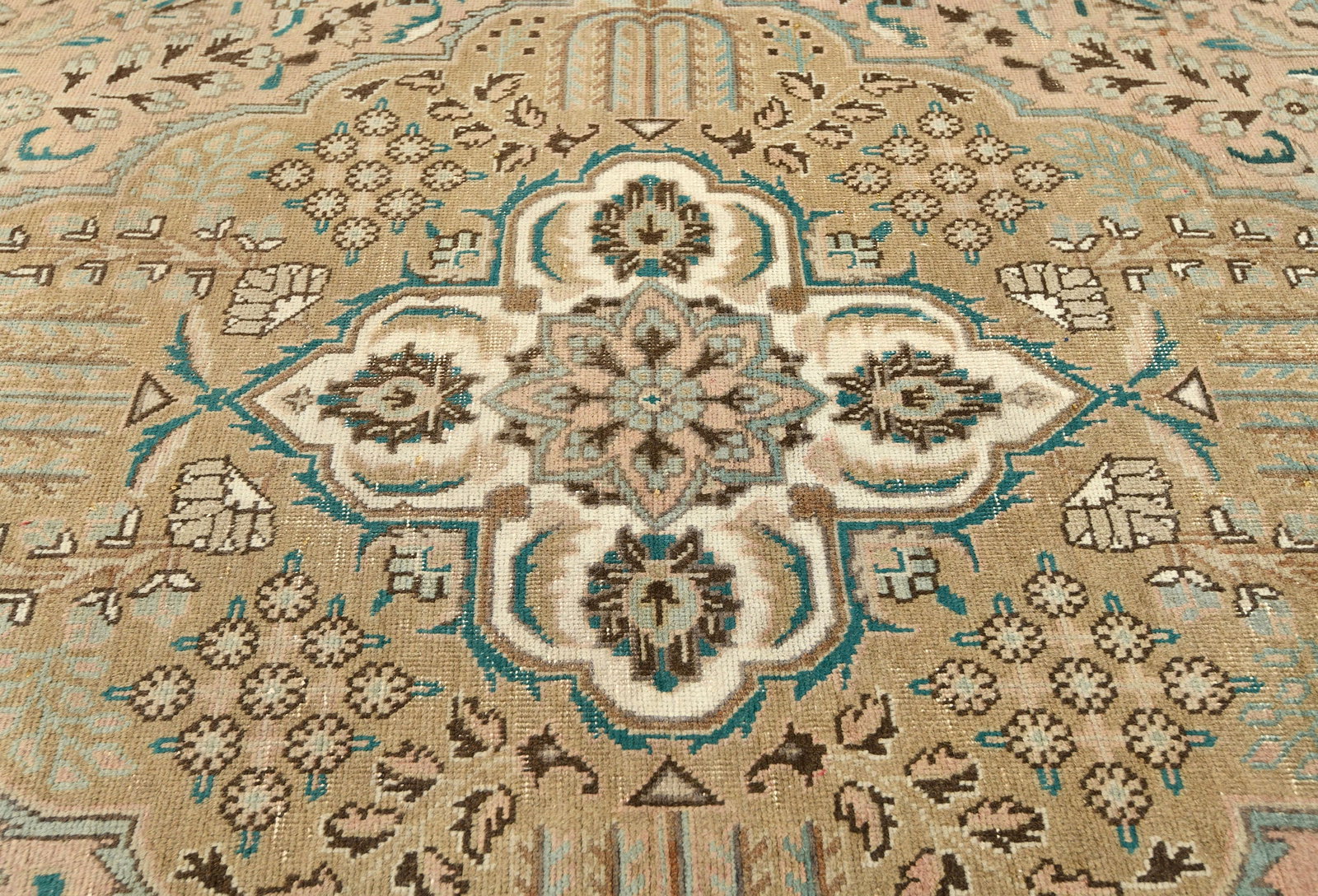 Antique Muted Tan Floral 10X13 Distressed Vintage Oriental Rug - 6