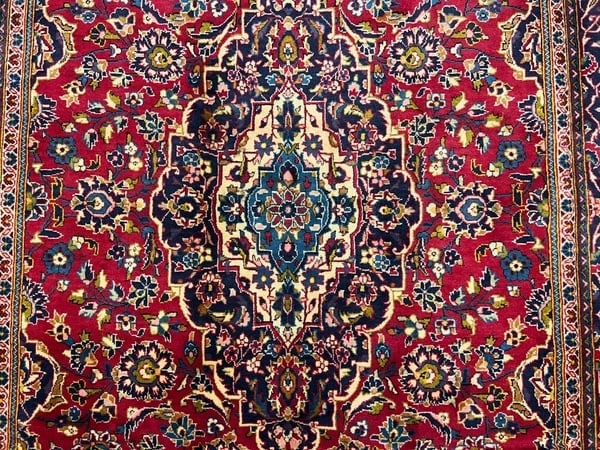 Hand-Knotted Persian Kashan Red Semi-Antique 1970s Oriental Area Rug Carpet 6'4" x 10'9" - 7