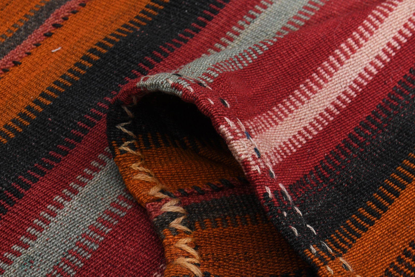 6'3x11'2 ft, COLORFUL TURKISH RUG: Title: 6'3x11'2 ft, COLORFUL TURKISH RUG Description: This Turkish one-of-a-kind Vintage Flatweave Kilim Rug is hand-knotted and handwoven by the most skilled artisans who use pure wool, in vibrant, n