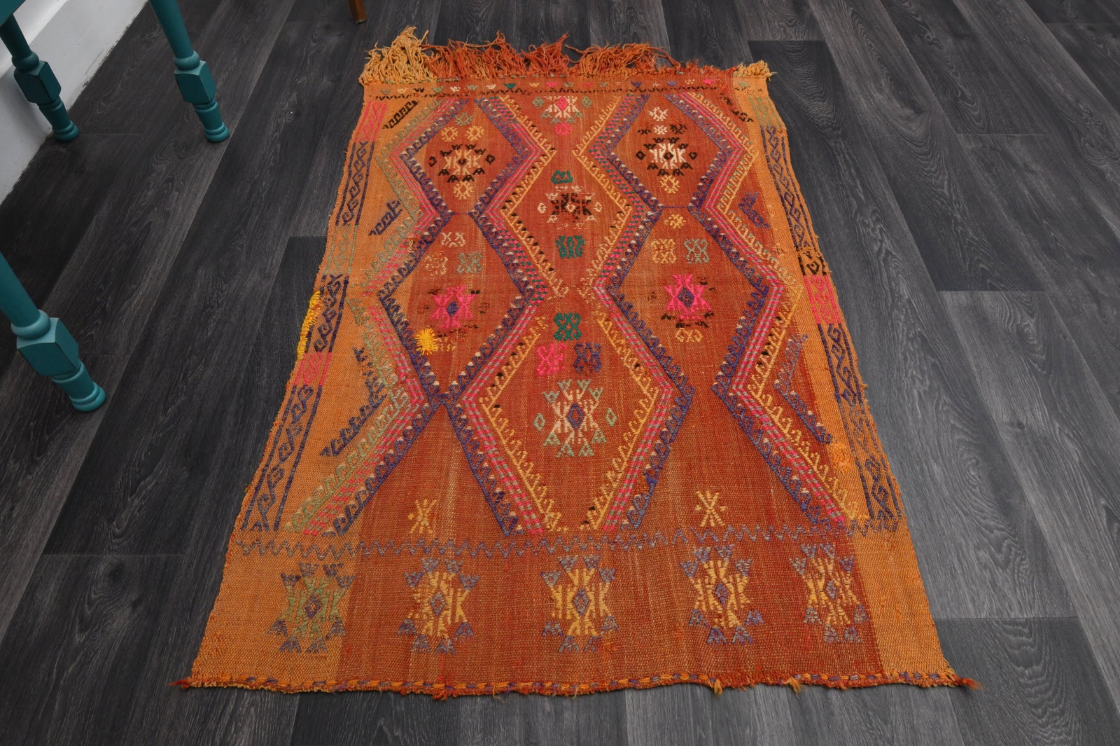 3.5x6 Ft, Vintage Rug, Accent: Title: 3.5x6 Ft, Vintage Rug, Accent Description: This Turkish one-of-a-kind Vintage Flatweave Kilim Rug is hand-knotted and handwoven by the most skilled artisans who use pure wool, in vibrant, natur