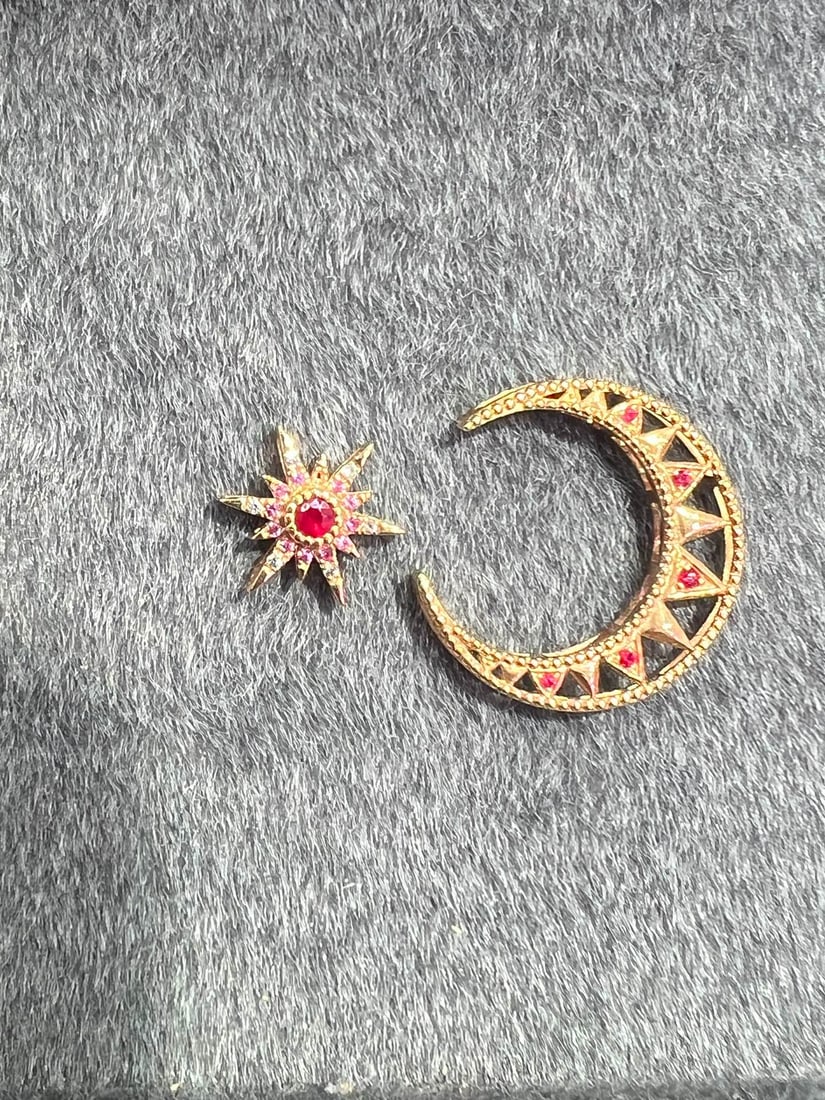 18K Gold Natural Ruby Pendant - 10