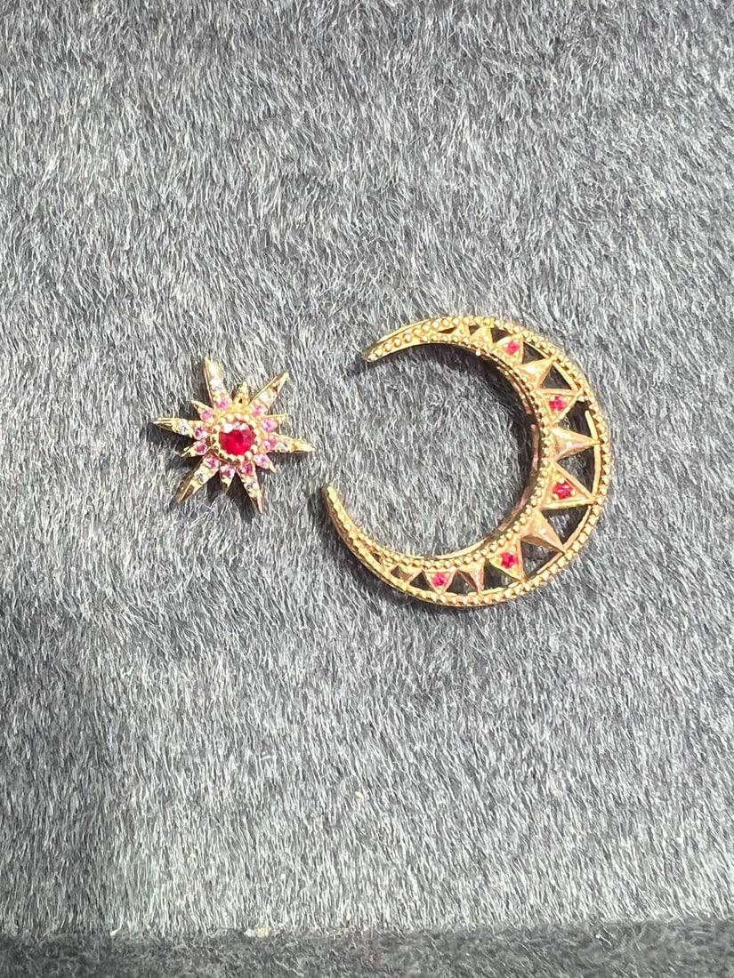 18K Gold Natural Ruby Pendant - 12