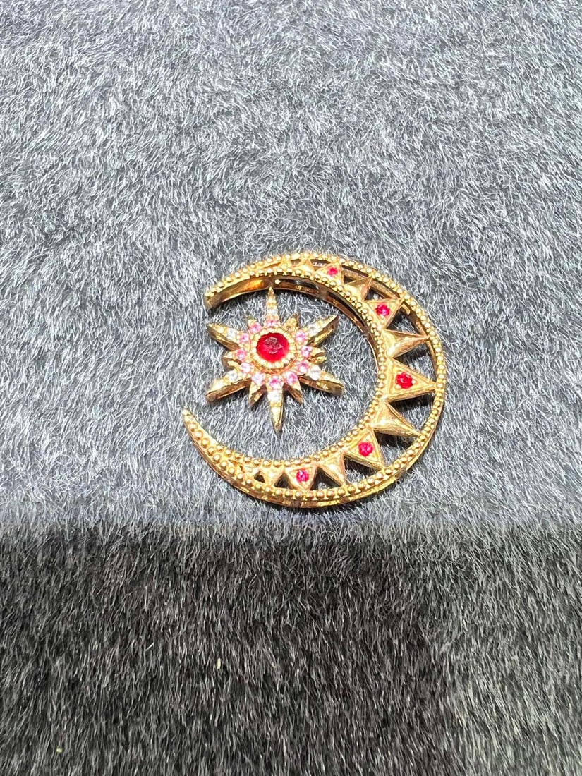 18K Gold Natural Ruby Pendant - 3