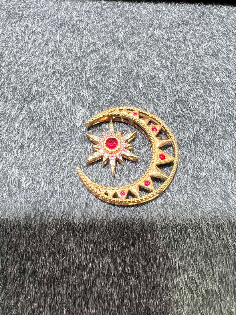 18K Gold Natural Ruby Pendant - 4