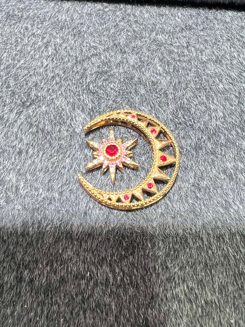 18K Gold Natural Ruby Pendant - 5