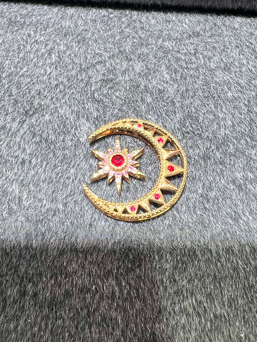 18K Gold Natural Ruby Pendant - 6