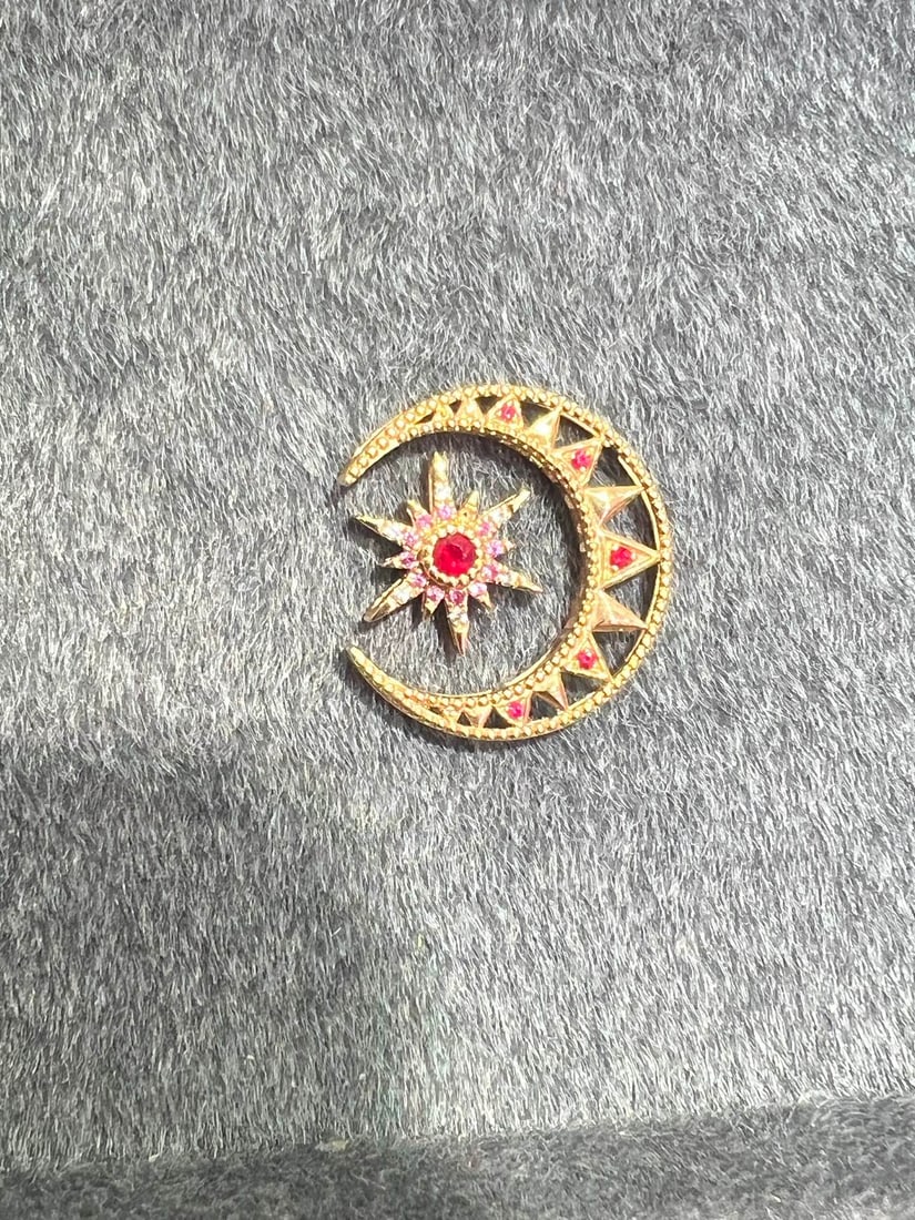 18K Gold Natural Ruby Pendant - 7