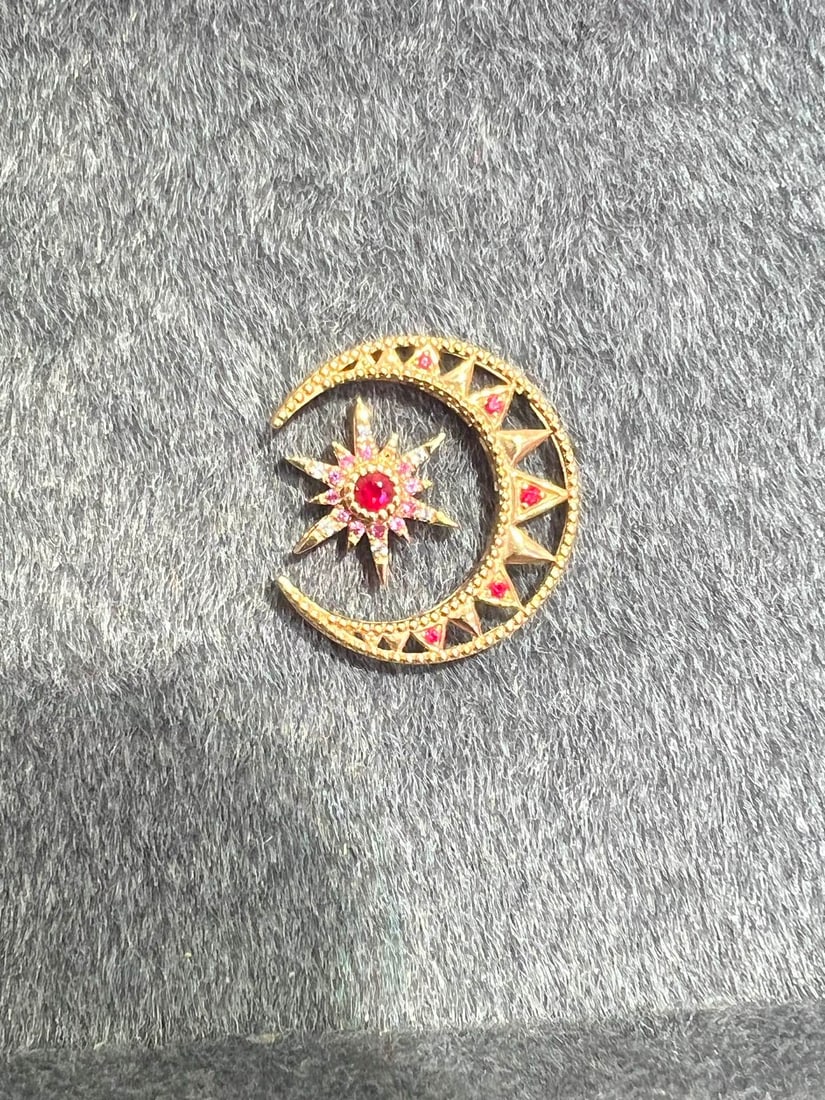 18K Gold Natural Ruby Pendant - 8