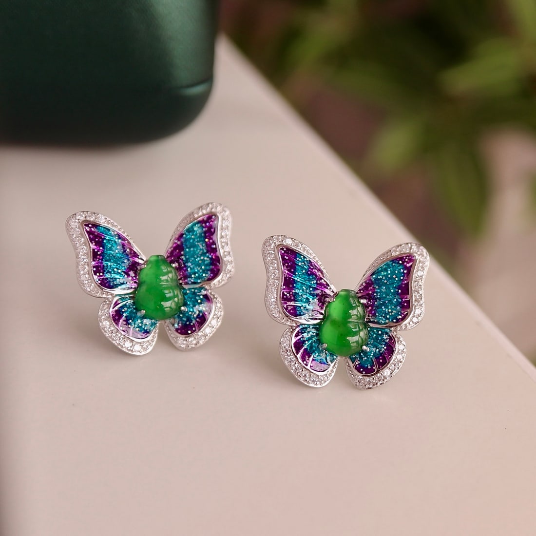 S925 Silver Natural Jade Earrings: Title: S925 Silver Natural Jade Earrings Description: These natural jade earrings feature a minimalist and elegant design, showcasing the icy green luster of jade. Crafted with S925 silver, the