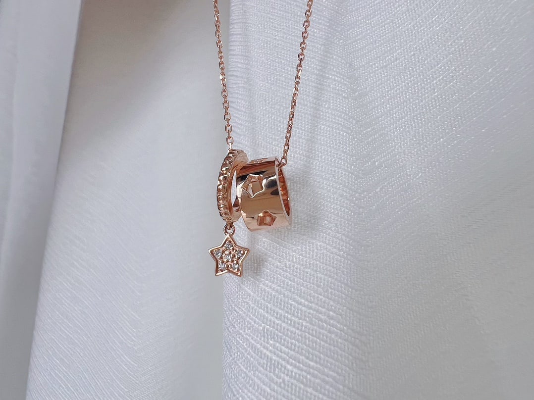 18K Gold Diamond Necklace - 7