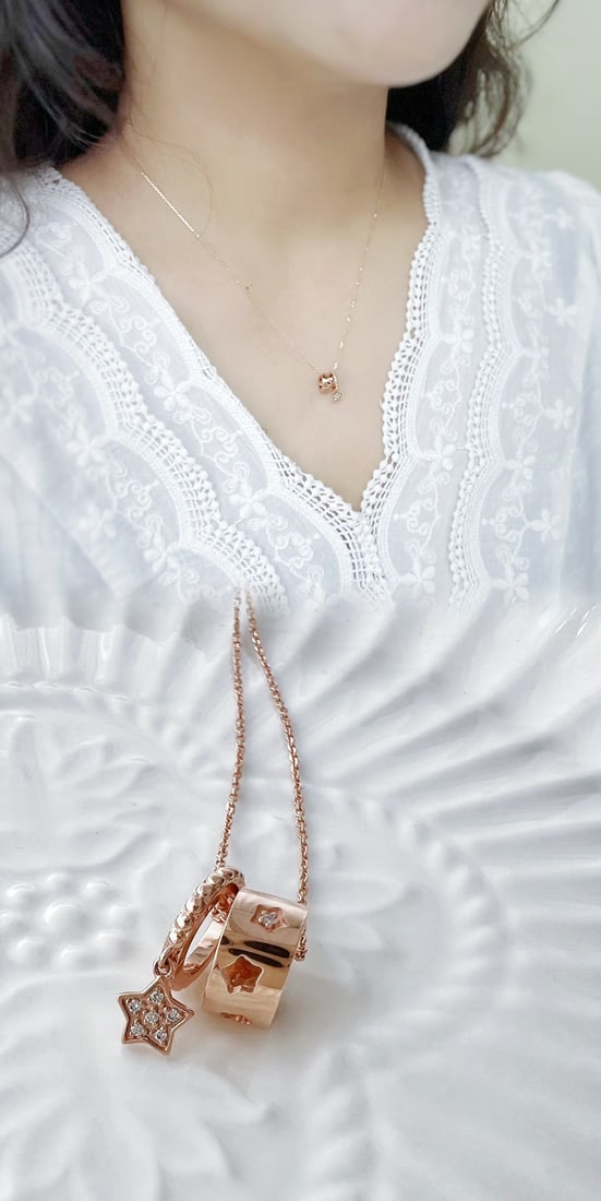 18K Gold Diamond Necklace - 8