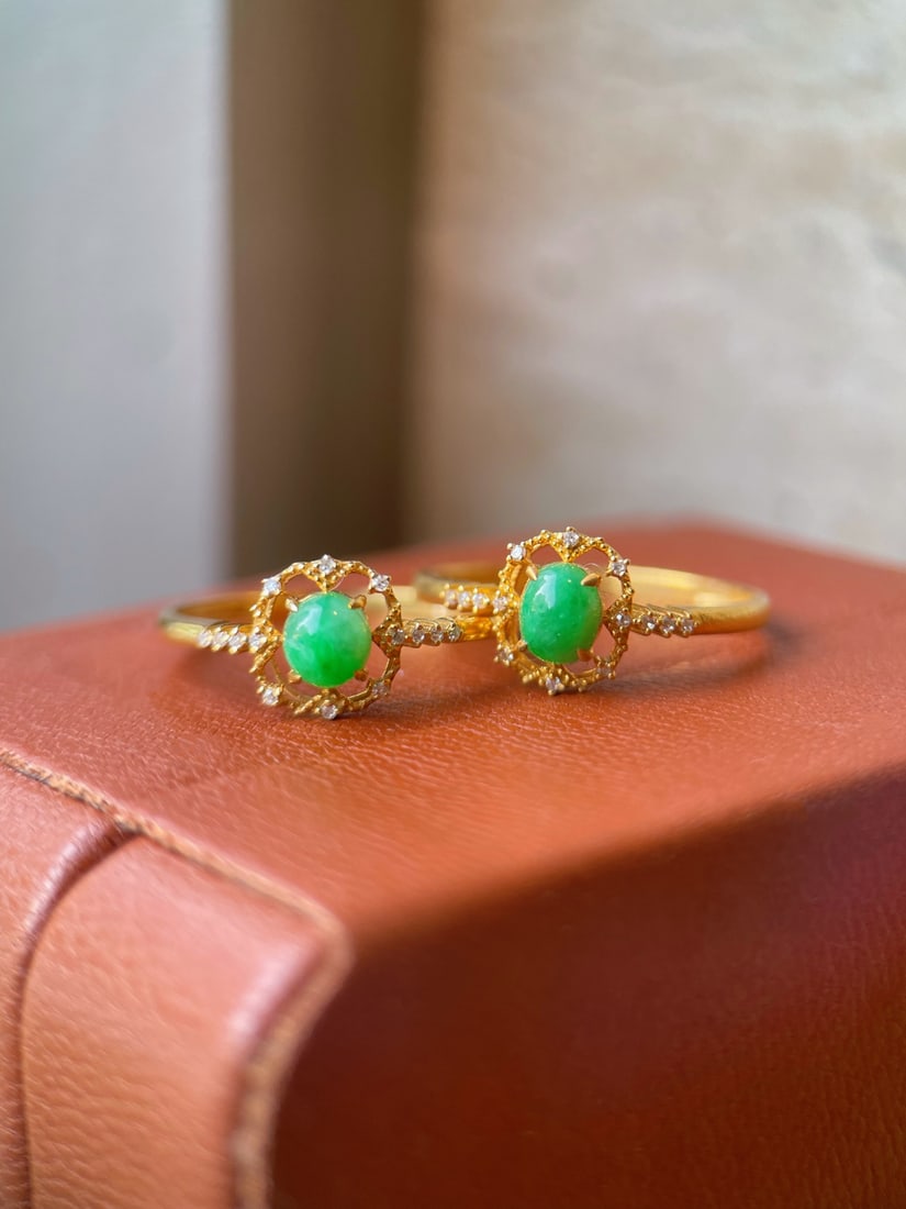 18K Gold Natural Jadeite Ring - 4