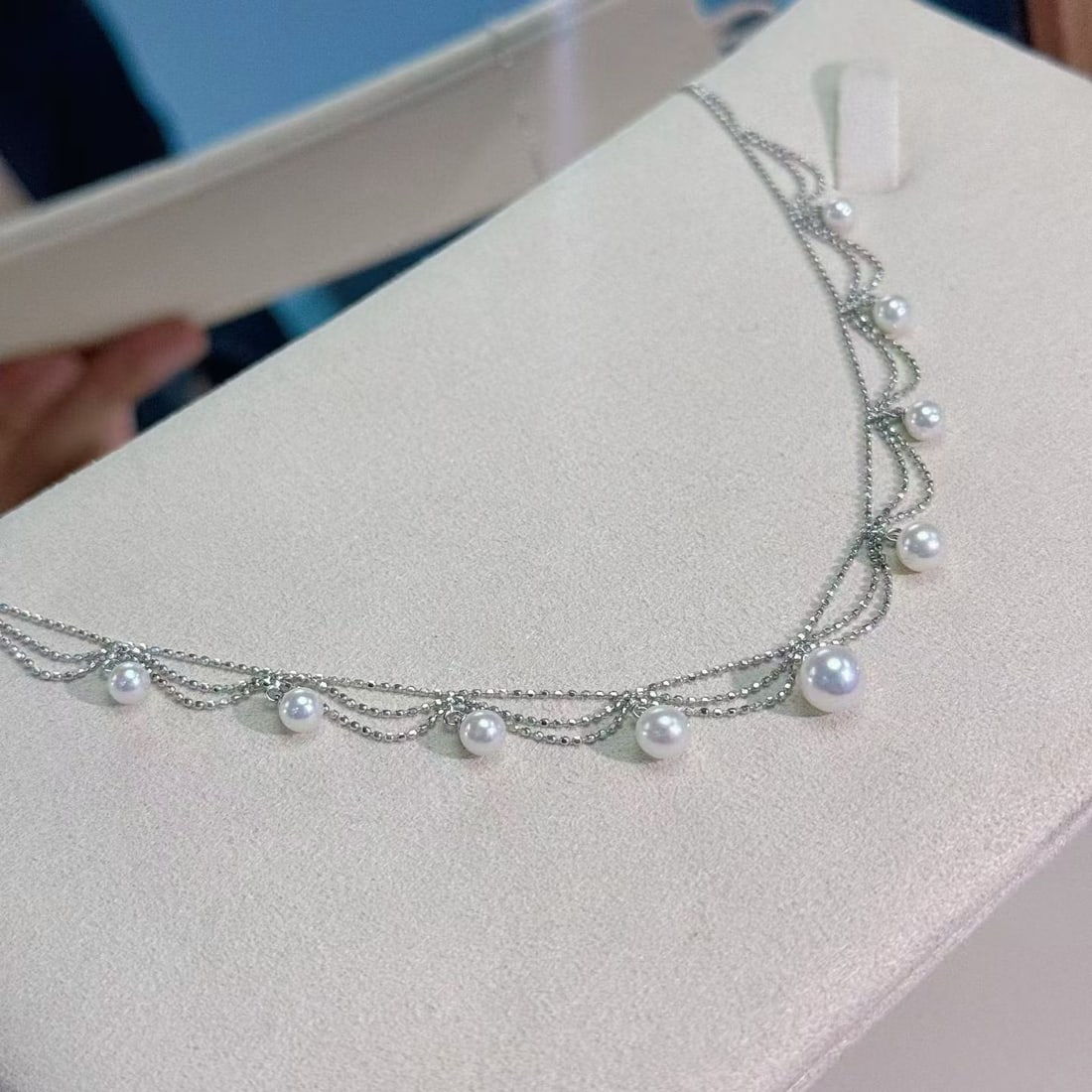 Thick Silver K Gold Texture Freshwater Pearl Necklace - 3