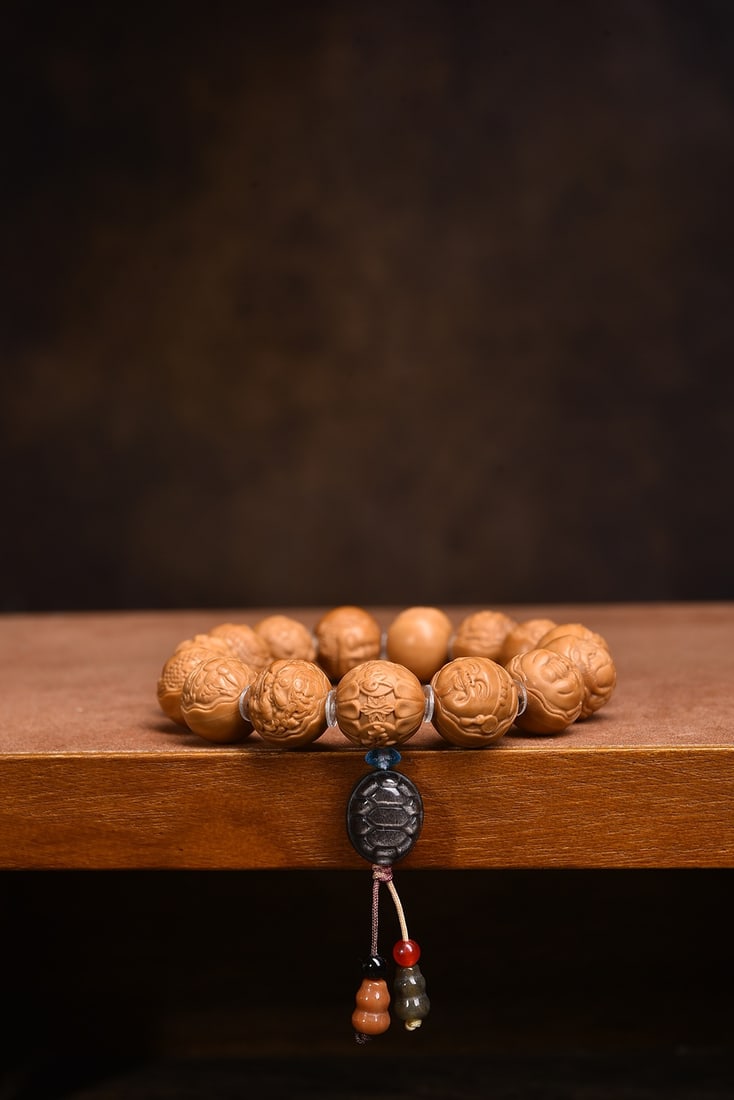 Natural Monkey Head Walnut Carved Bracelet - 3