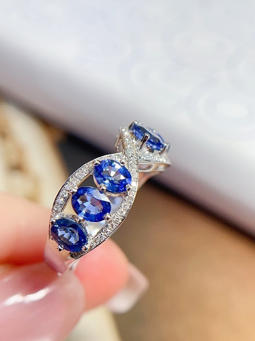 18K Gold Sapphire Ring - 2