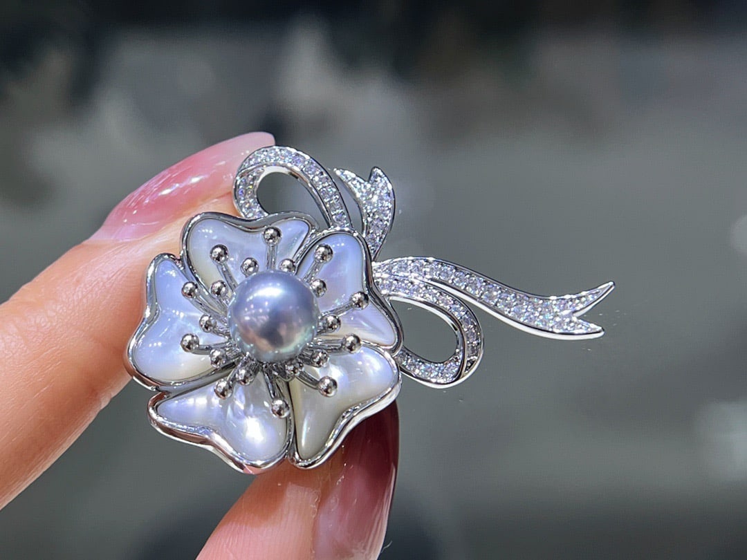 Seawater Pearl Brooch - 5
