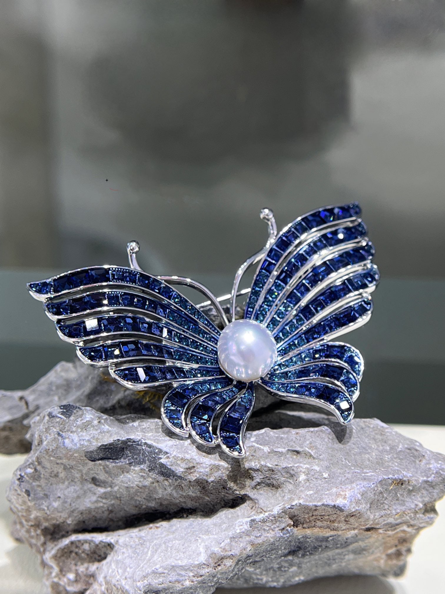 Freshwater Pearl Brooch - 3
