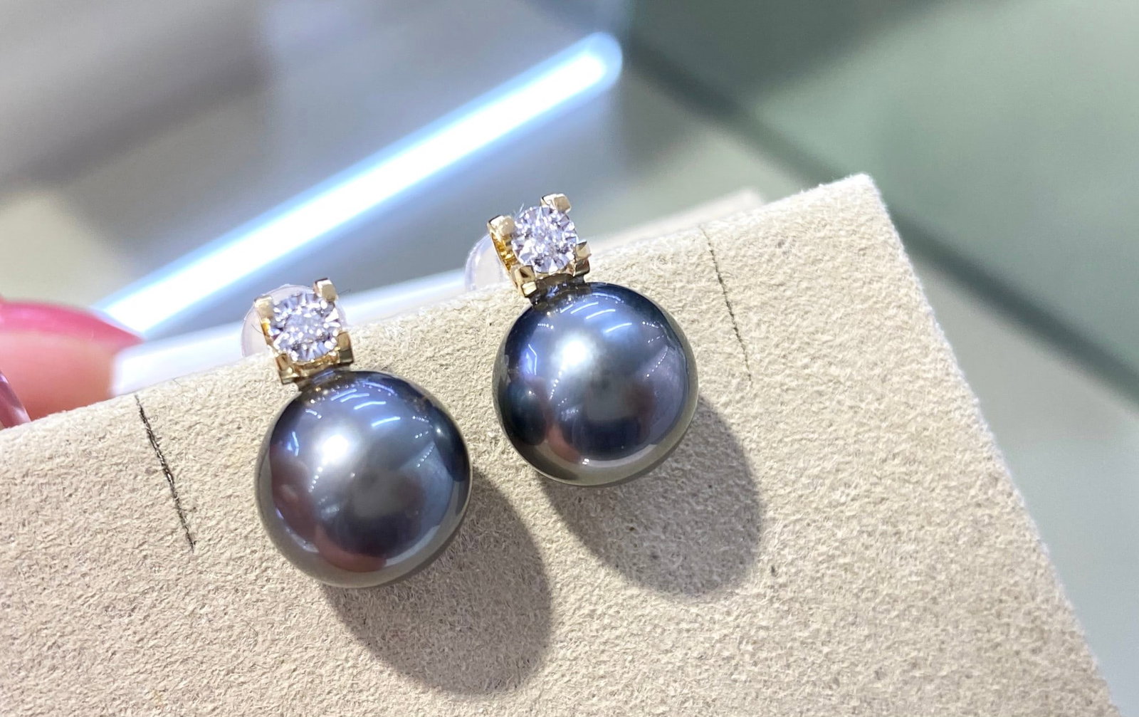 18K Gold Natural Tahitian Black Pearl Set - 2