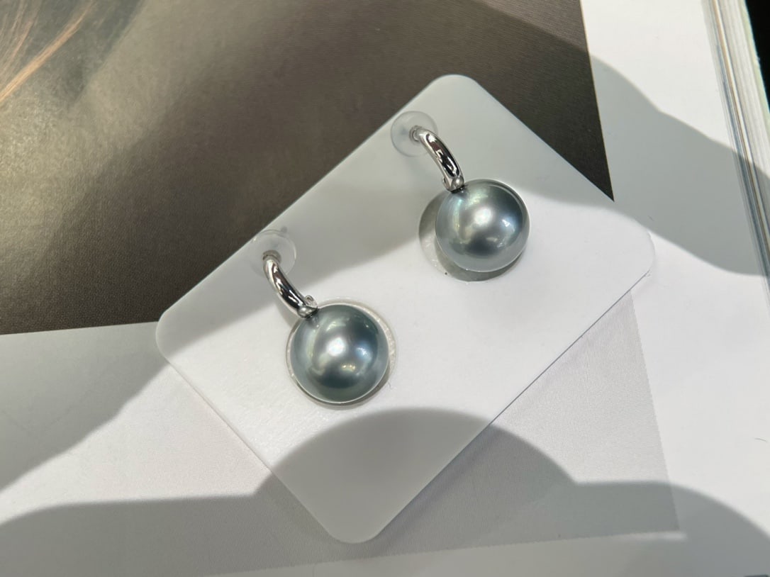 18K Gold Natural Tahitian Pearl Earrings - 4