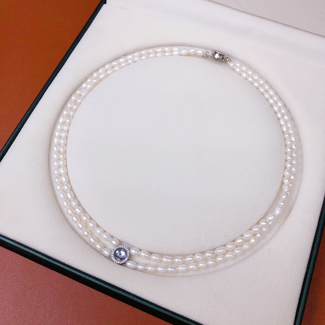 Natural Pearl Necklace (1 of 9)