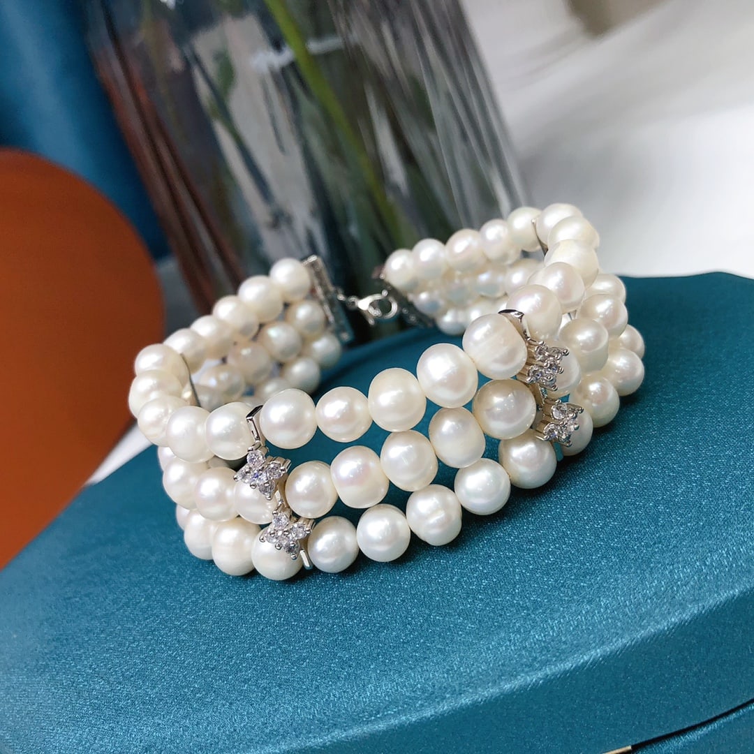 Natural Freshwater White Pearl Bracelet - 7