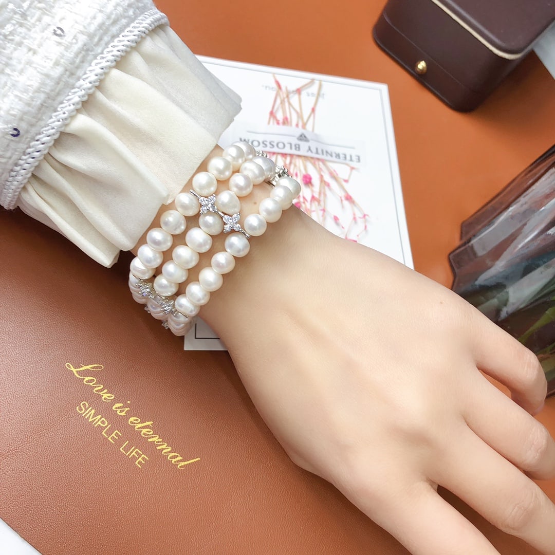 Natural Freshwater White Pearl Bracelet - 9