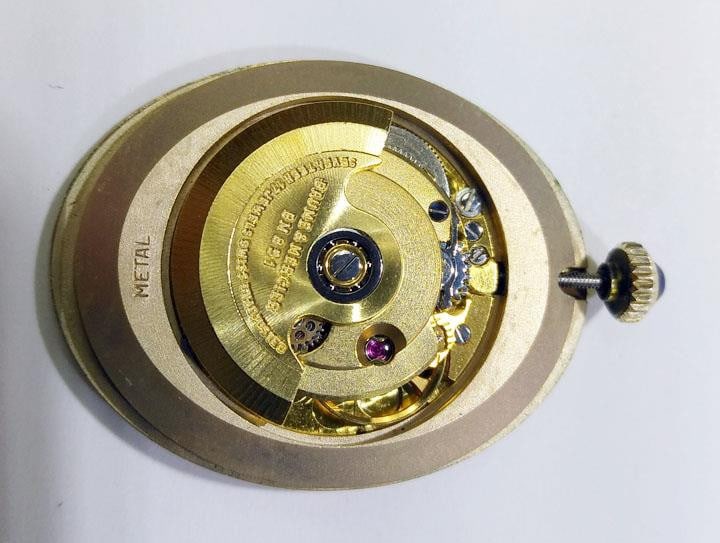 Solid & Heavy 18k BAUME & MERCIER Ladies Watch 37063 w/ 1ct Diamonds FVS1* EXLNT - 10