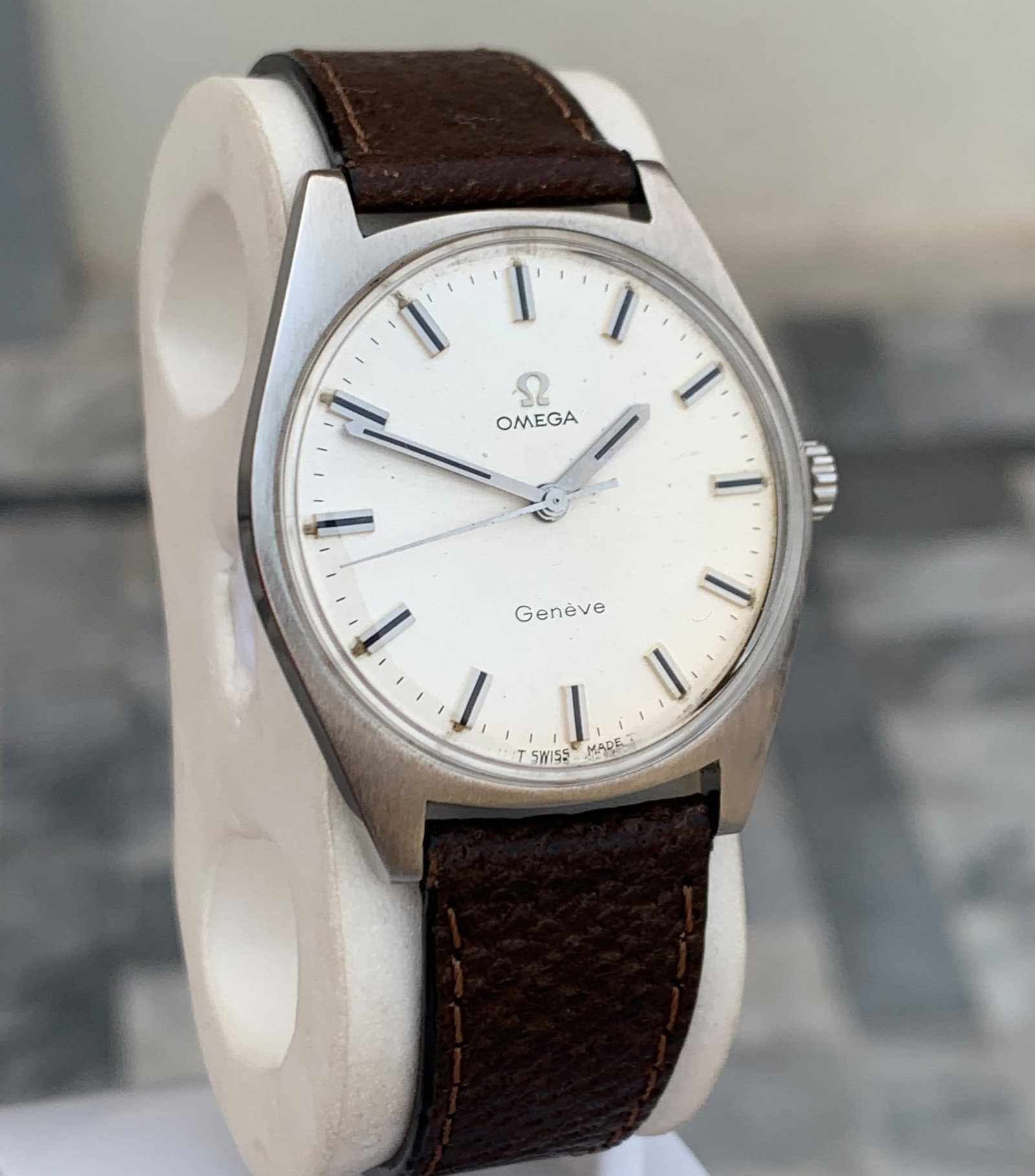 Vintage Omega Geneve, Automatic Winding English made Dennison Stainless case for Gray leather Strap - 2